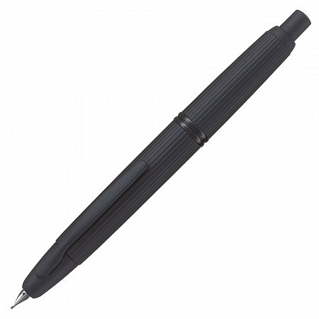 Pilot Capless Stripe Matte Black - Fountain [M]